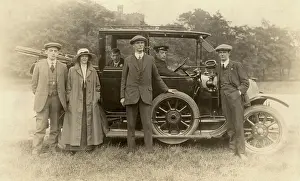 Gentry: Chaffeaur-driven tourer and passengers