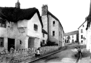 Chagford: Chagford, Old House 1907