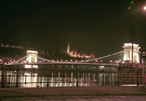 Beautifully: Chain Bridge in Budapest, 1995