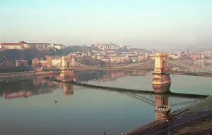 Permanent: Chain Bridge in Budapest, 1995