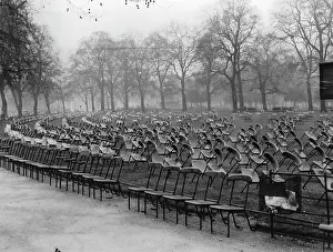 Parkway: Chair in Hyde Park (Stanhope Gate)
