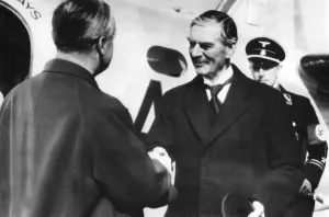 Bids: Chamberlain says goodbye to Ribbentrop, Cologne Airport