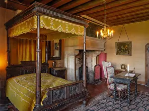 Ebony: Chambre de Prie, Chateau de Montpoupon