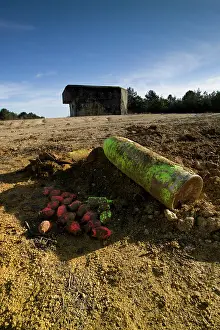 Haut: Champagne - German bunker & unexploded ammunition