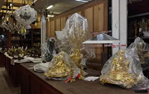 Horloges: Chandelier and clock storage, Batiment Perret