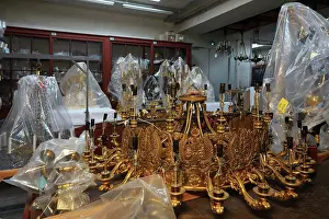 Horloges: Chandelier and clock storage, Batiment Perret