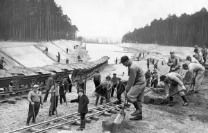 Unemployed: Channel construction as part of the job creation scheme
