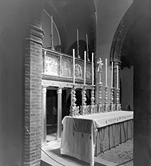 Iconography: Chapel altar with iconography