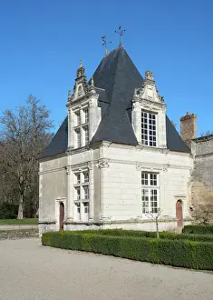 Mariage: Chapel pavilion, Chateau de Villesavin, Tour-en-Sologne