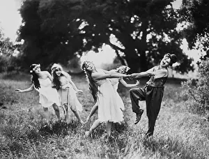 Tramp: Charles Chaplin in Sunnyside, 1919