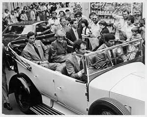 Columb: CHARLES & DIANA