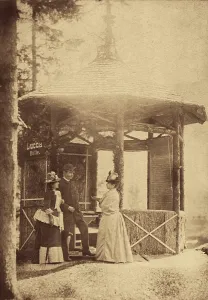 Pavillon: Charlotte Wolter and O'Sullican