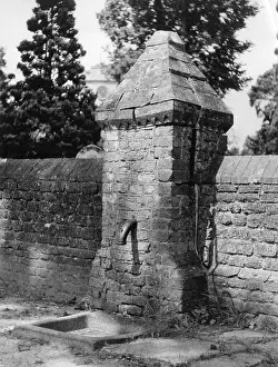 Charlwood: CHARLWOOD WATER PUMP