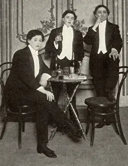 Hoey: Three Charming Girls as The Boys 1909