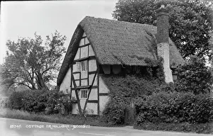 Charming: Charming Thatched Cottage