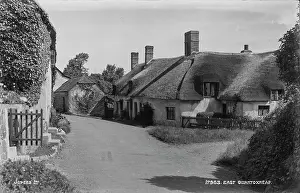 Charming: Charming Thatched Cottages in East Quantoxheap