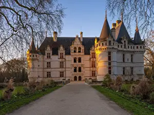 Allee: Chateau d'Azay-le-Rideau
