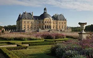 Verbena: Chateau de Vaux-le-Vicomte, Maincy, Seine-et-Marne, France