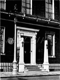 Extinguishers: CHATHAM HOUSE/LONDON