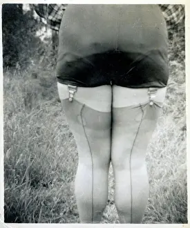 Nylons: A cheeky rear view!