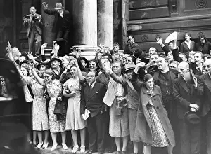 Cheering: Cheering crowd, 1939