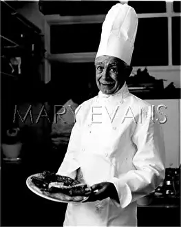 Apologetic: CHEF WITH PLATE OF FOOD