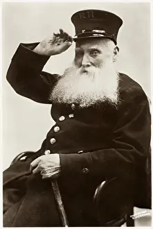 Doffing: Chelsea Pensioner