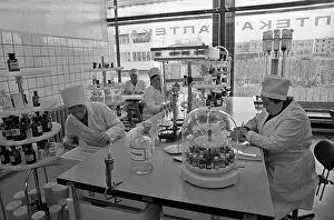 Drugs: Chemist's Shop