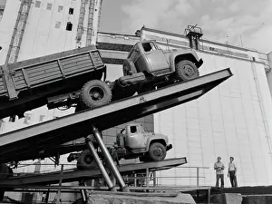 Trucks: Cherdakly elevator in Ulyanovsk region