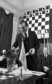 Grandmaster: Chess player Alexander Beliavsky, 1983