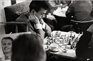 Hawelka: Chess player in Cafe Hawelka in Vienna