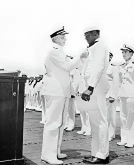 Valor: Chester Nimitz - Doris Miller - Us. Navy - World War Ii
