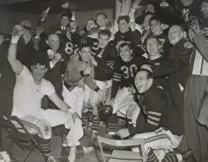 Hunk: Chicago Bears cheering after beating the Green