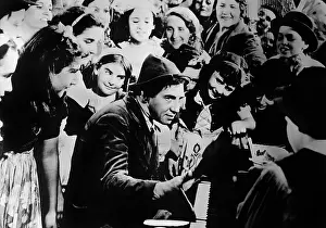 Chico: Chico Marx in A Night at the Opera, 1935