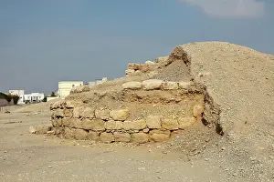 Mounds: Chieftain burial mound, Janabiyah, Bahrain