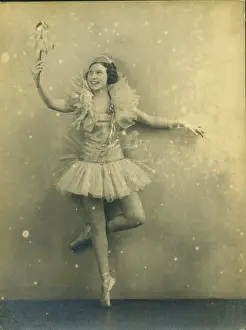 Pointe: Child ballerina, 1930s