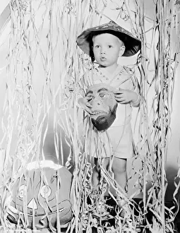 Streamer: Child in Halloween costume