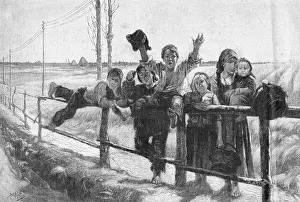 Childern: CHILDERN WATCHING TRAINS
