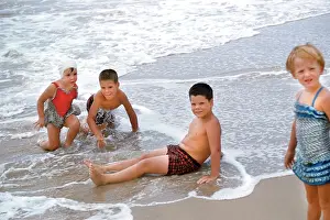 Hamptons: children - beach - summer - Hamptons