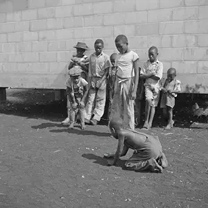 Marbles: Children - Boys - Marbles - Game