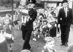 Evacuated: Children are evacuated from London, 1939