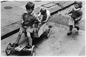 Kart: CHILDREN/GO-KARTING