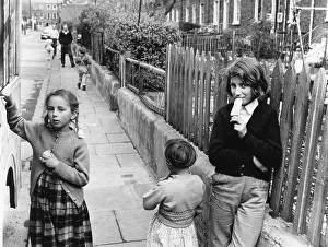 Lollies: CHILDREN AND ICE LOLLIES