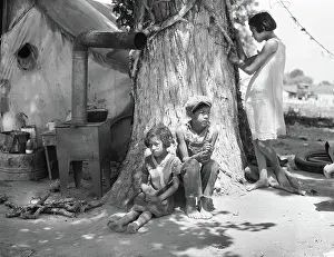 Motherless: Children - migrants - poverty - poor