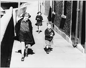 Blustery: THREE CHILDREN/PAVEMENT