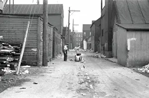 Vachon: Children - playing - alley - Chicago