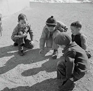 Marbles: Children - Playing - Marbles - Game