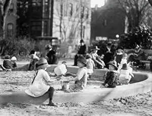 Sandbox: Children - Playing - Sandbox - Park