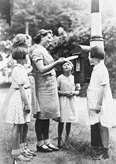 Letterbox: CHILDREN POST A LETTER