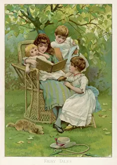 Crouches: CHILDREN READ IN GARDEN